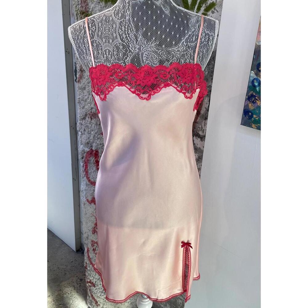 VS Pink Slip Lacey Slip
